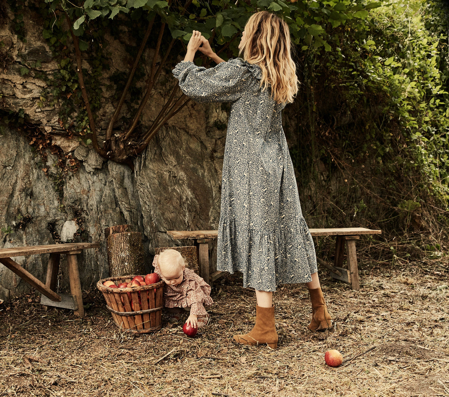 HMD -- ROSETTA DRESS -- CREAM/BLUE PRANCING FAWN FLORAL