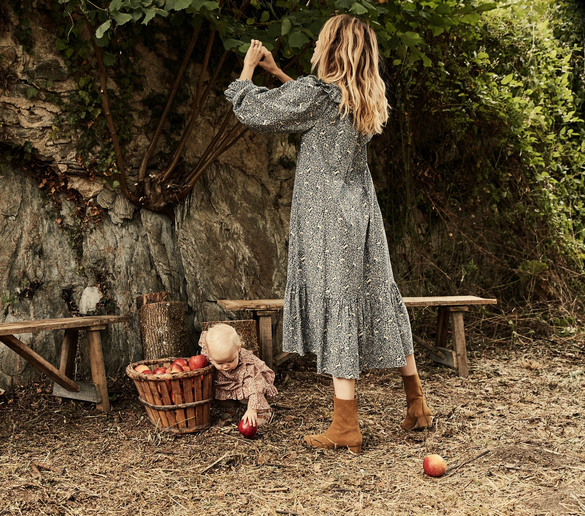 HMD -- ROSETTA DRESS -- CREAM/BLUE PRANCING FAWN FLORAL view 4
