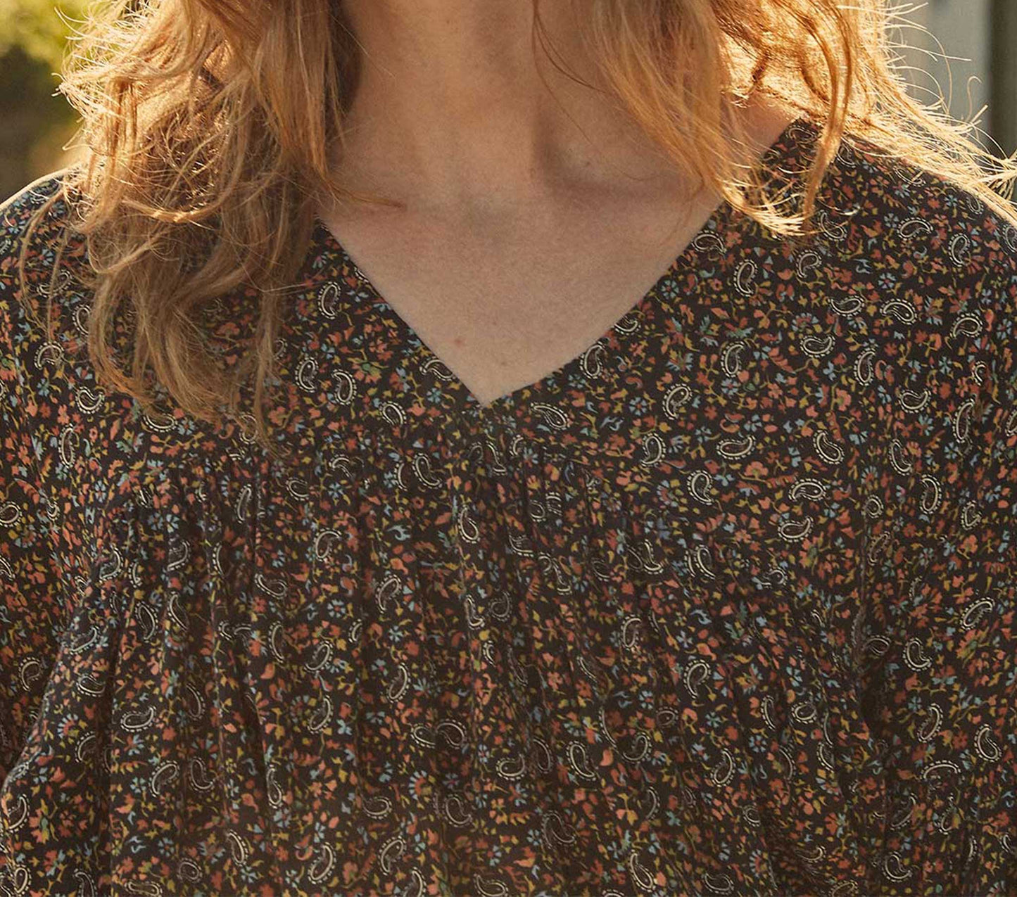 HMD -- SAVONA TOP -- BLACK SAINT CLAUDE PAISLEY