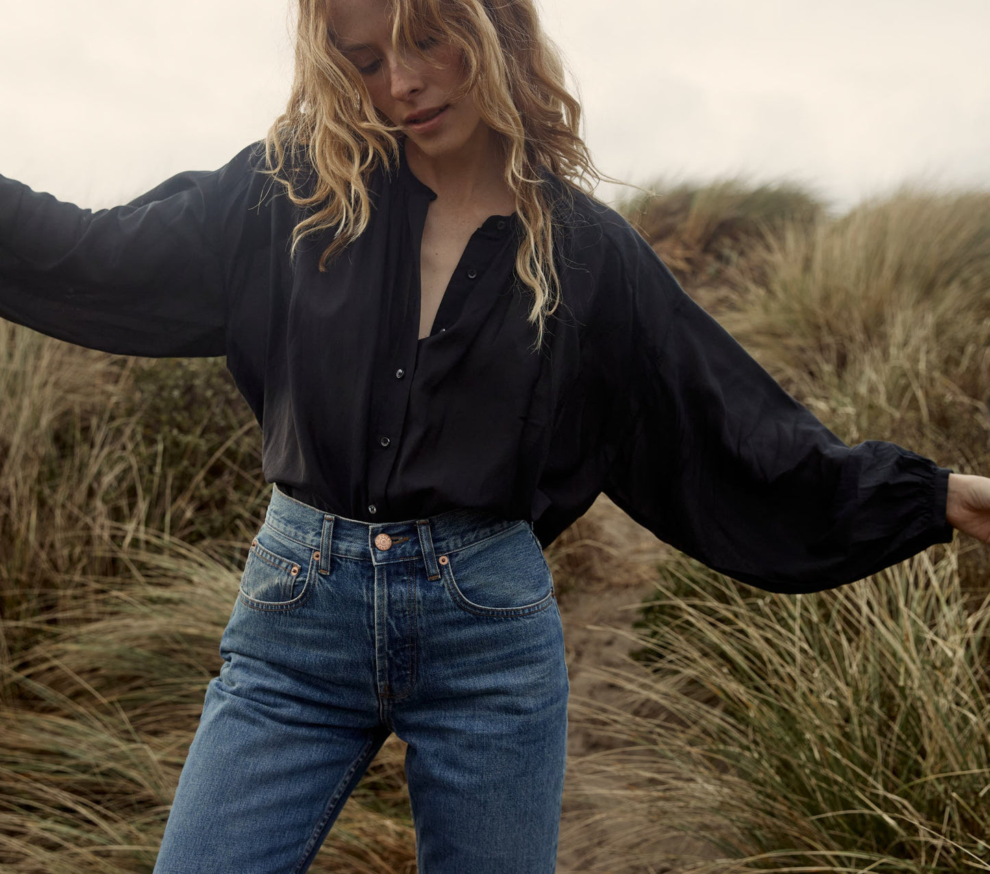HMD -- THE JANE BLOUSE -- BLACK