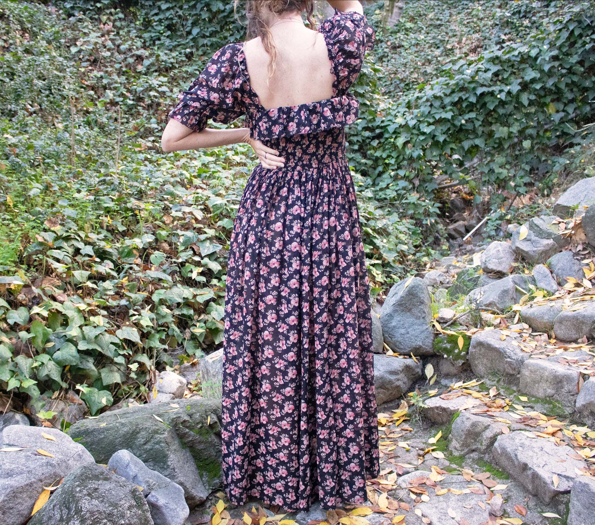 HMD -- SOL DRESS -- BLACK POPPY PRINT view 2
