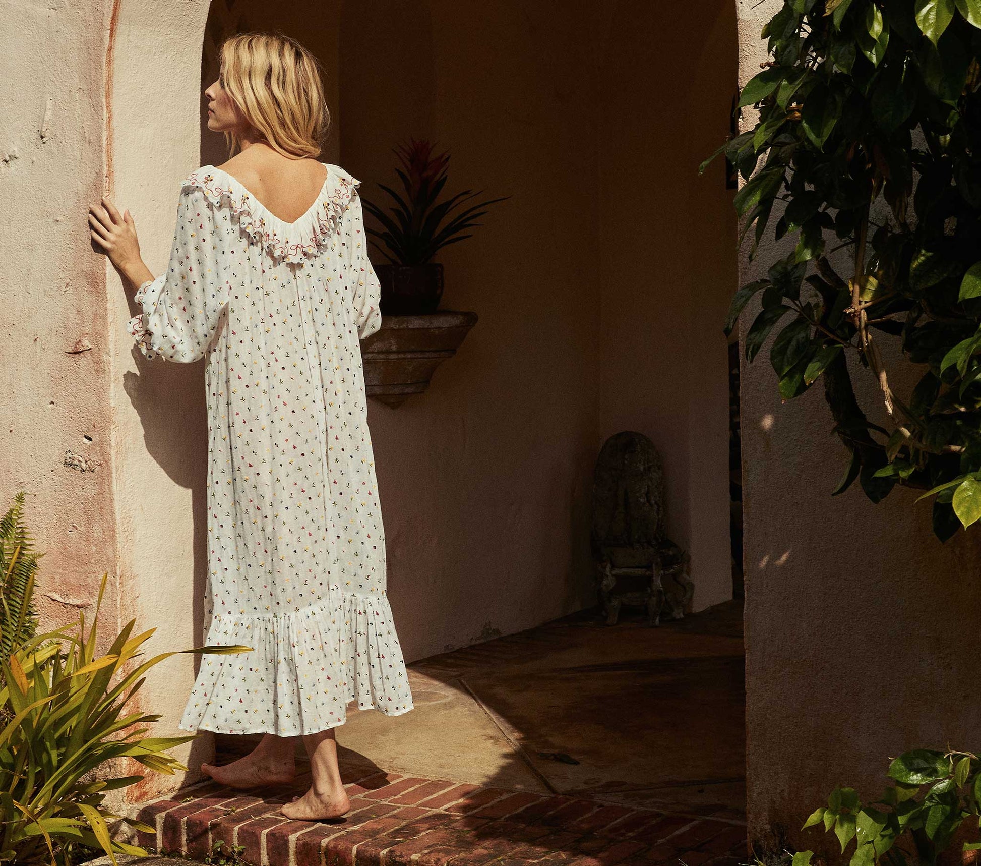 HMD -- SOLARIS NIGHTGOWN -- CREAM WILDFLOWER EMBROIDERY view 6
