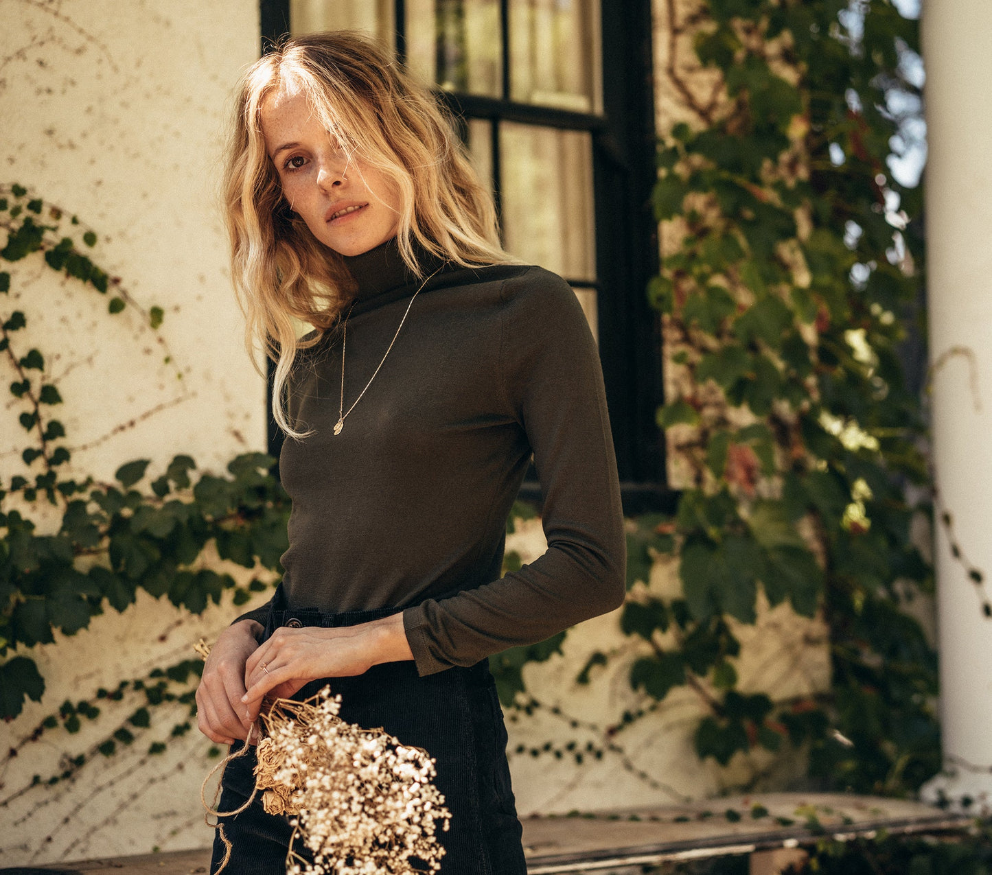 HMD -- SUNDER SWEATER -- DARK GREEN