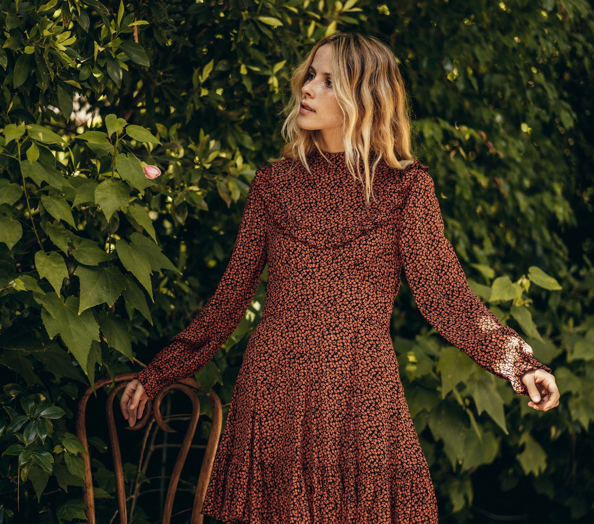 HMD -- MINUIT DRESS -- NAVY/RED CHERRY WILLOW view 4
