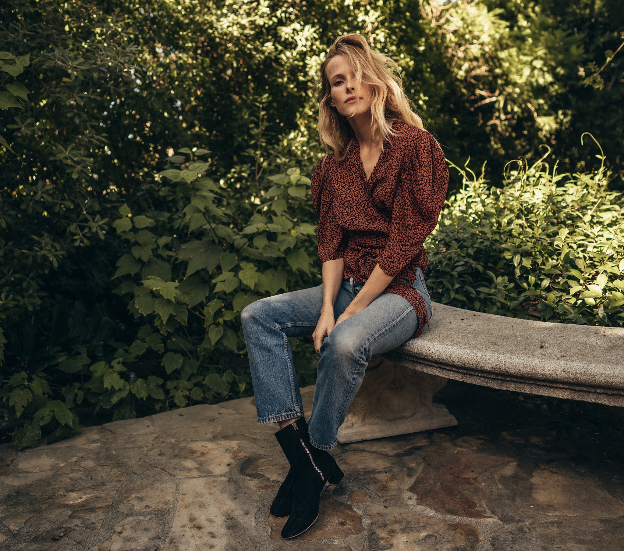 HMD -- AMARANTA TOP -- NAVY/RED CHERRY WILLOW