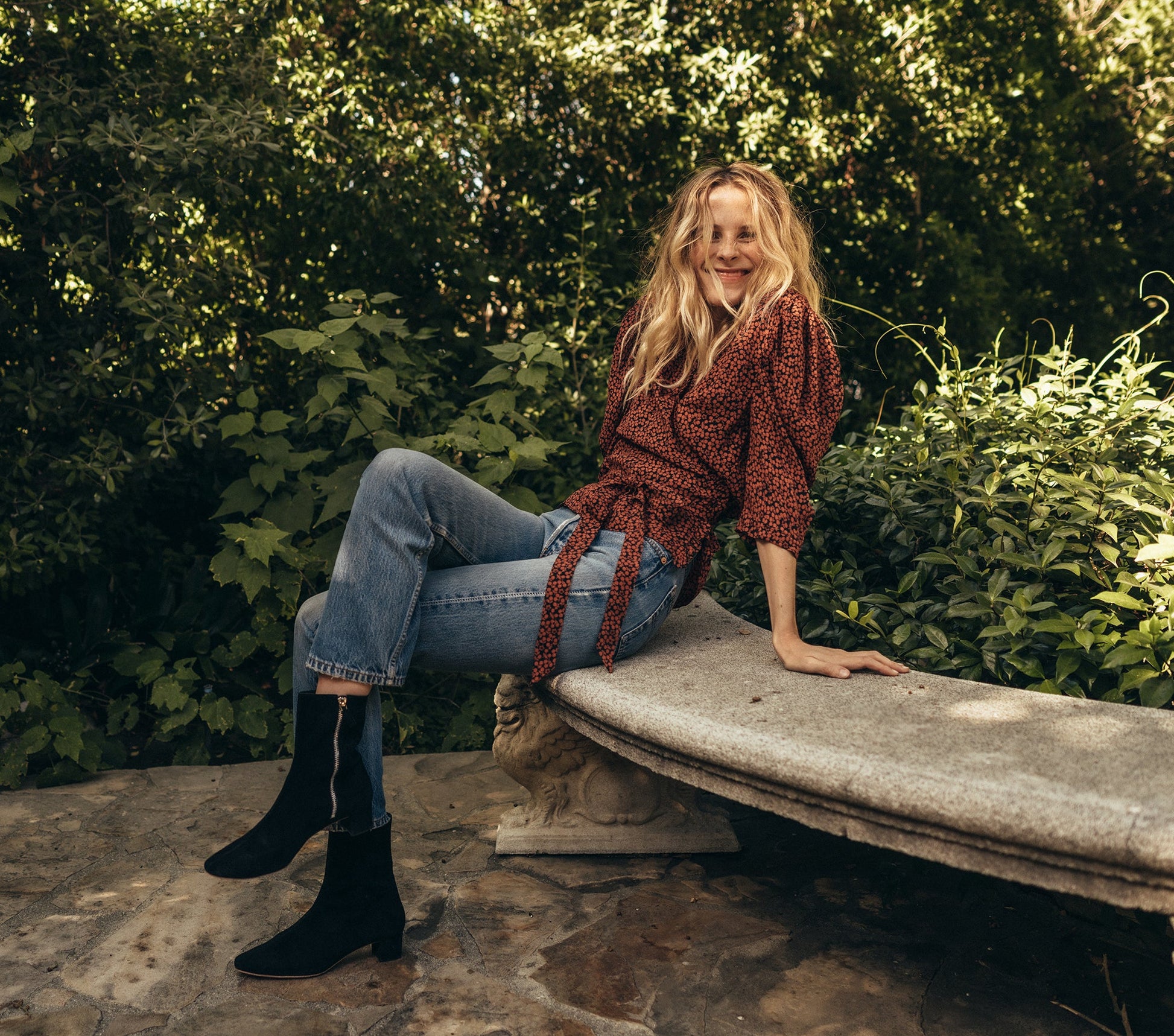 HMD -- AMARANTA TOP -- NAVY/RED CHERRY WILLOW view 3
