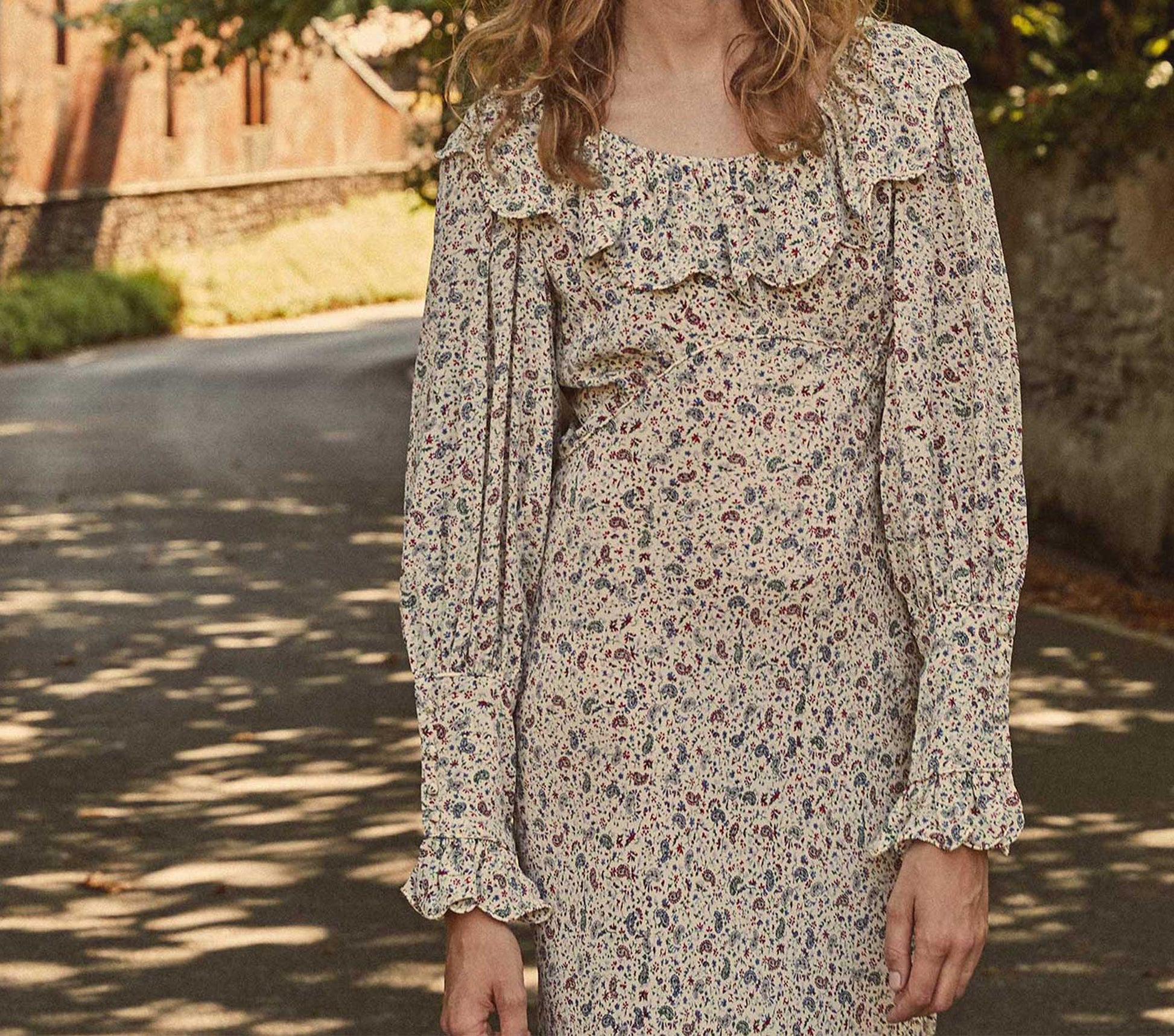 HMD -- STARLIGHT DRESS -- CREAM SAINT CLAUDE PAISLEY view 3
