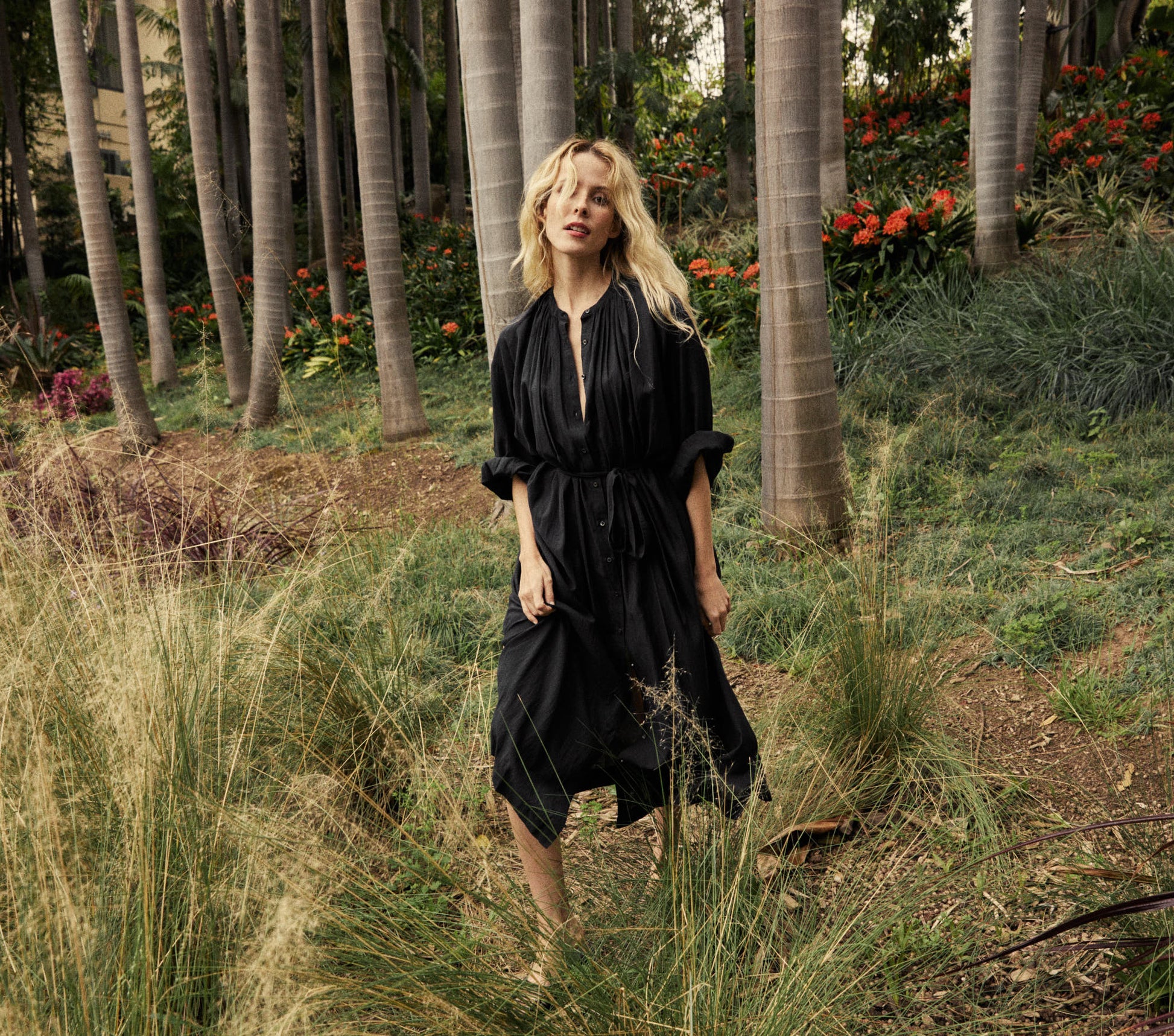 HMD -- JOAN DRESS -- BLACK view 2
