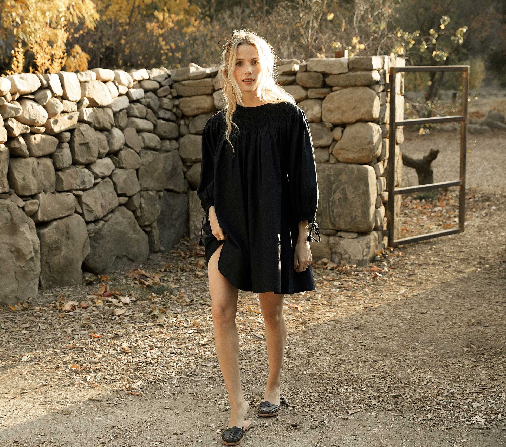 HMD -- THEDA DRESS -- BLACK view 7
