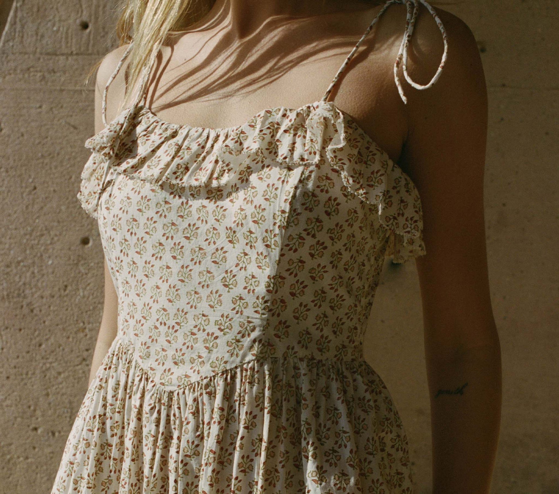 HMD -- WENDELIN DRESS -- SPRING ELDERBERRY FLORAL view 2
