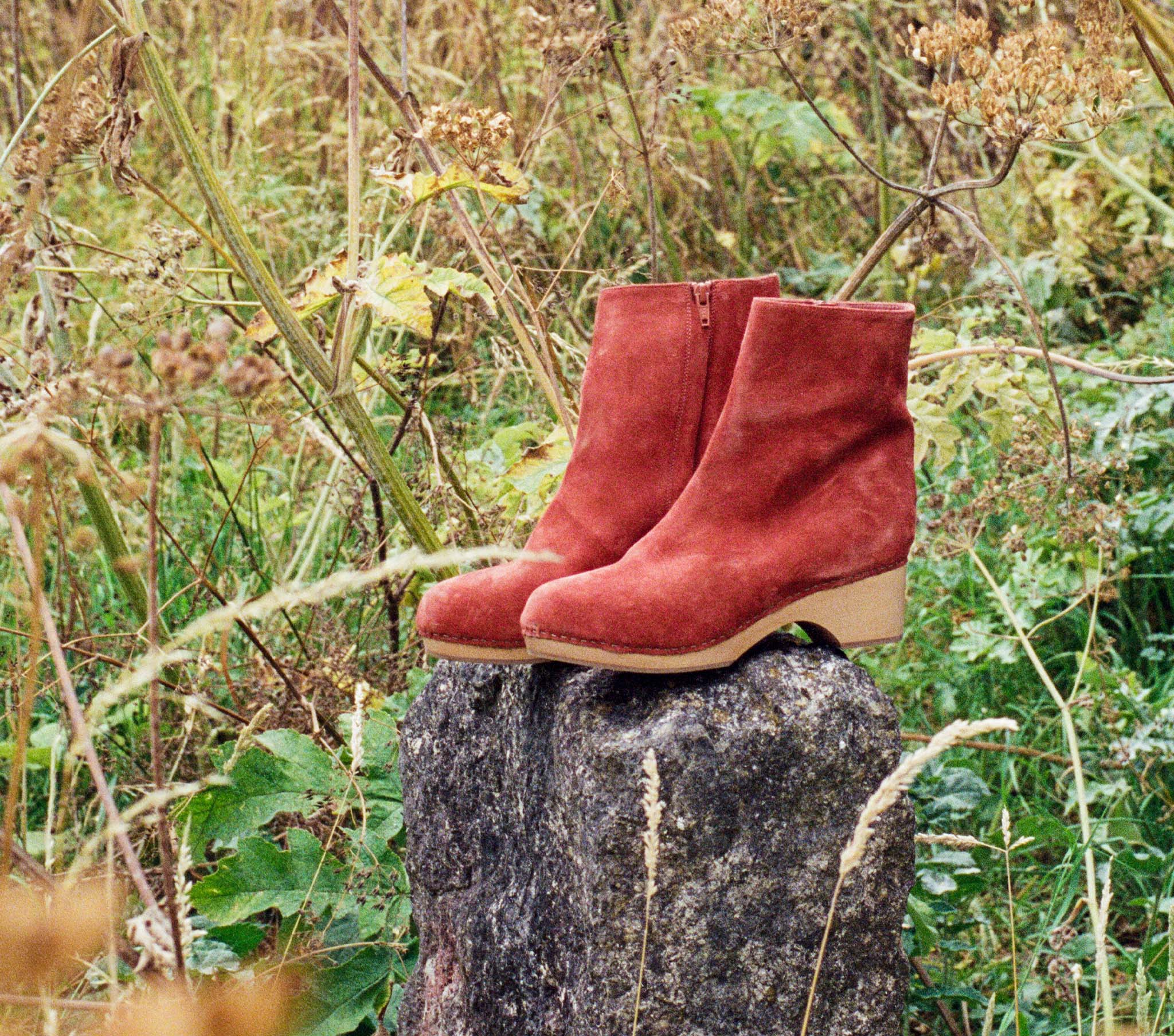 WHITBY BOOT -- SADDLE SUEDE