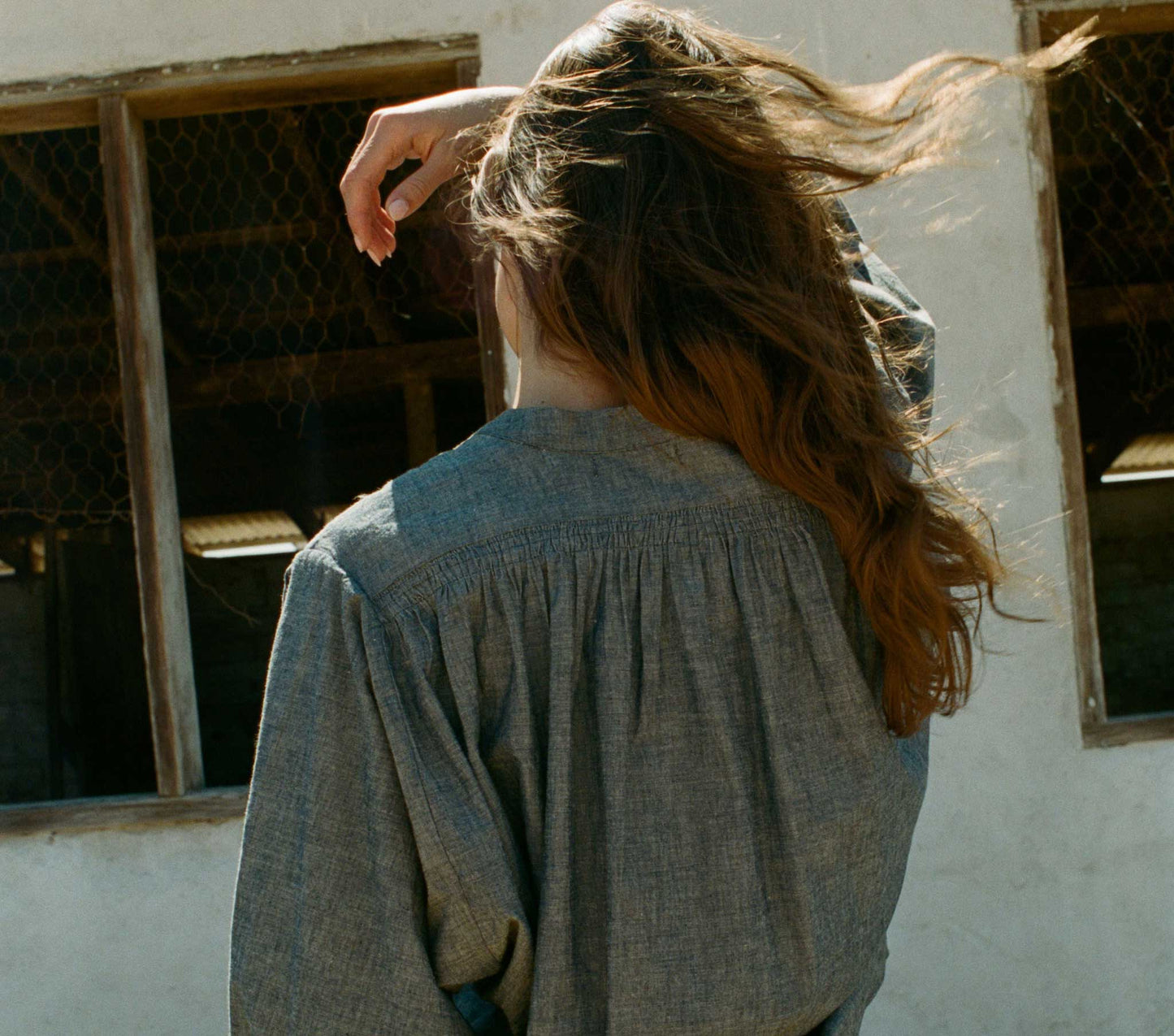 HMD -- OJAI TOP -- BLUE CHAMBRAY